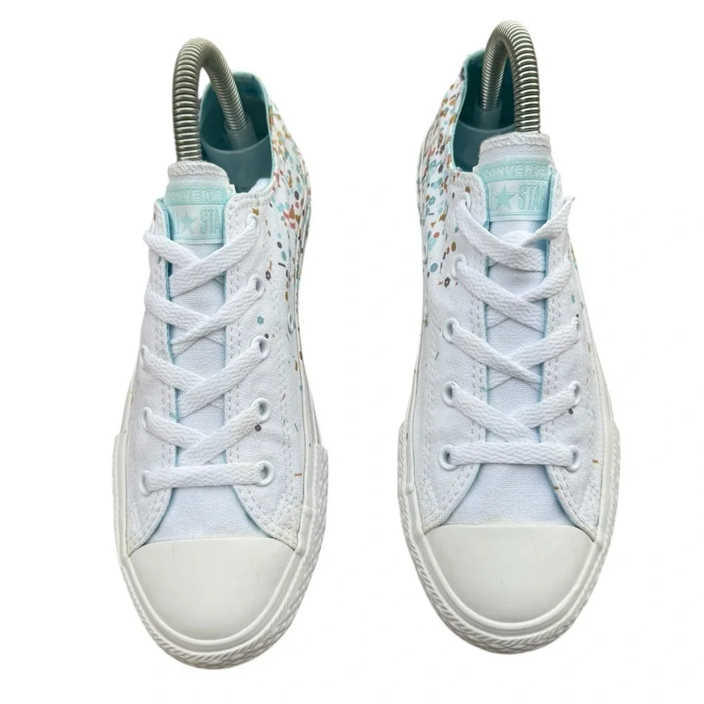Converse Low Top Glitter Confetti Sneakers Size 4 (Juniors)